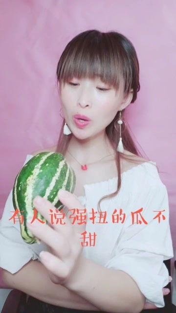 娱乐吃瓜酱的标题是什么,揭秘娱乐吃瓜酱热门标题背后的热点事件
